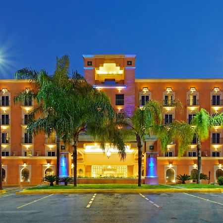 Holiday Inn Express Monterrey Galerias-San Jeronimo By Ihg Bagian luar foto