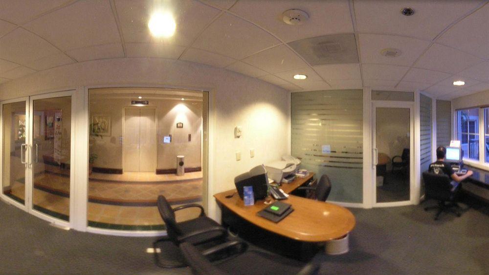 Holiday Inn Express Monterrey Galerias-San Jeronimo By Ihg Bagian luar foto