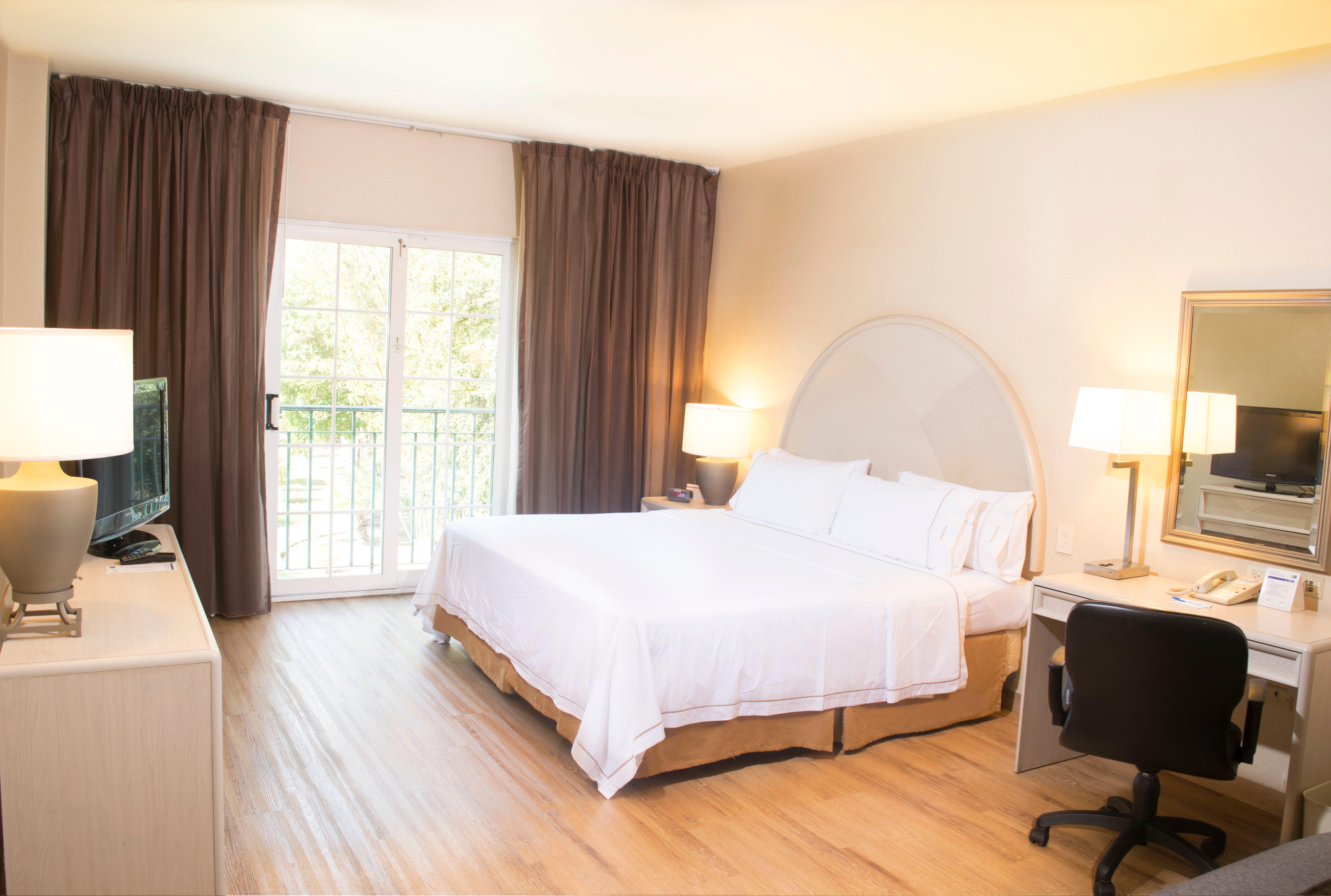 Holiday Inn Express Monterrey Galerias-San Jeronimo By Ihg Bagian luar foto