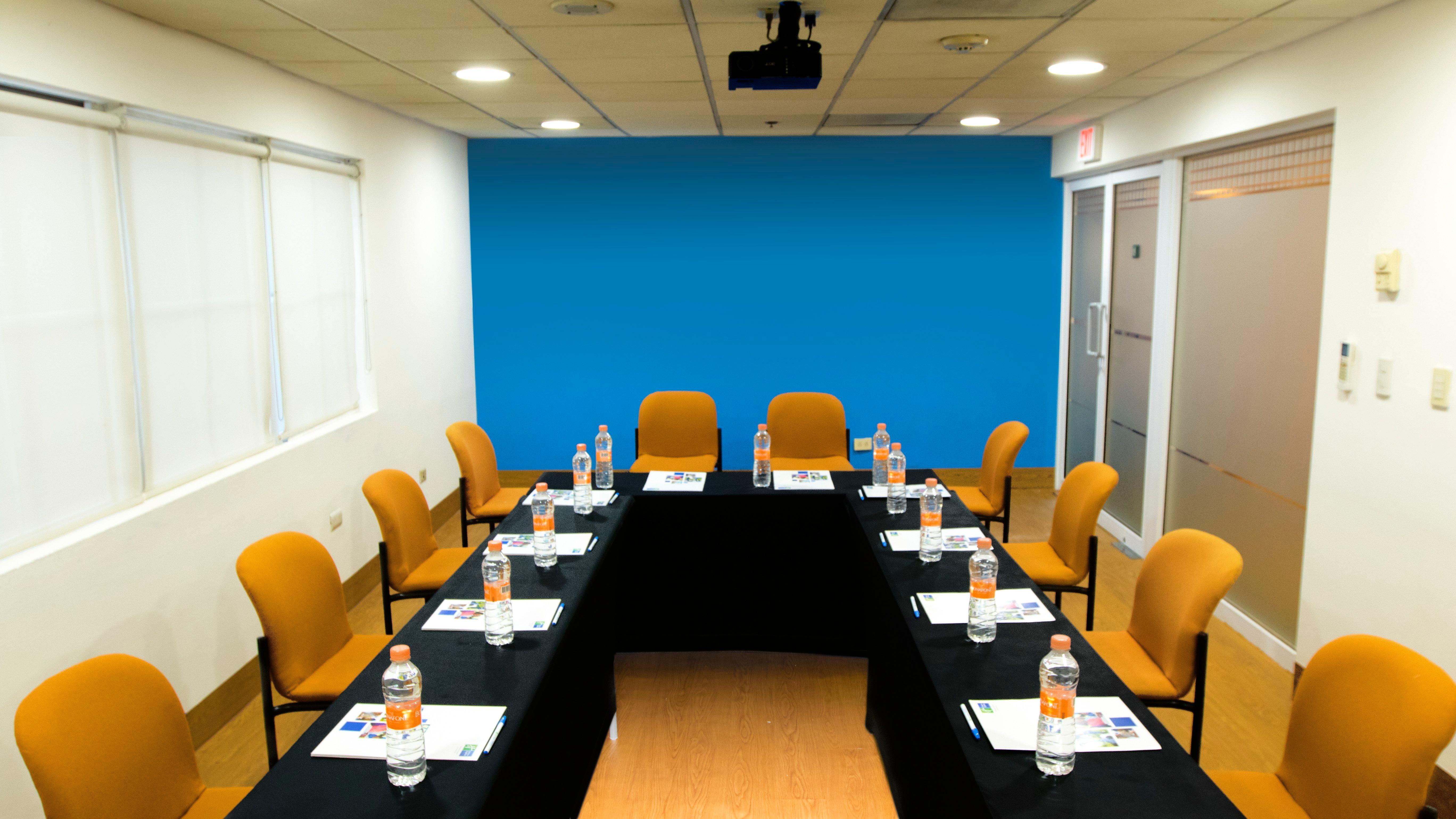 Holiday Inn Express Monterrey Galerias-San Jeronimo By Ihg Bagian luar foto