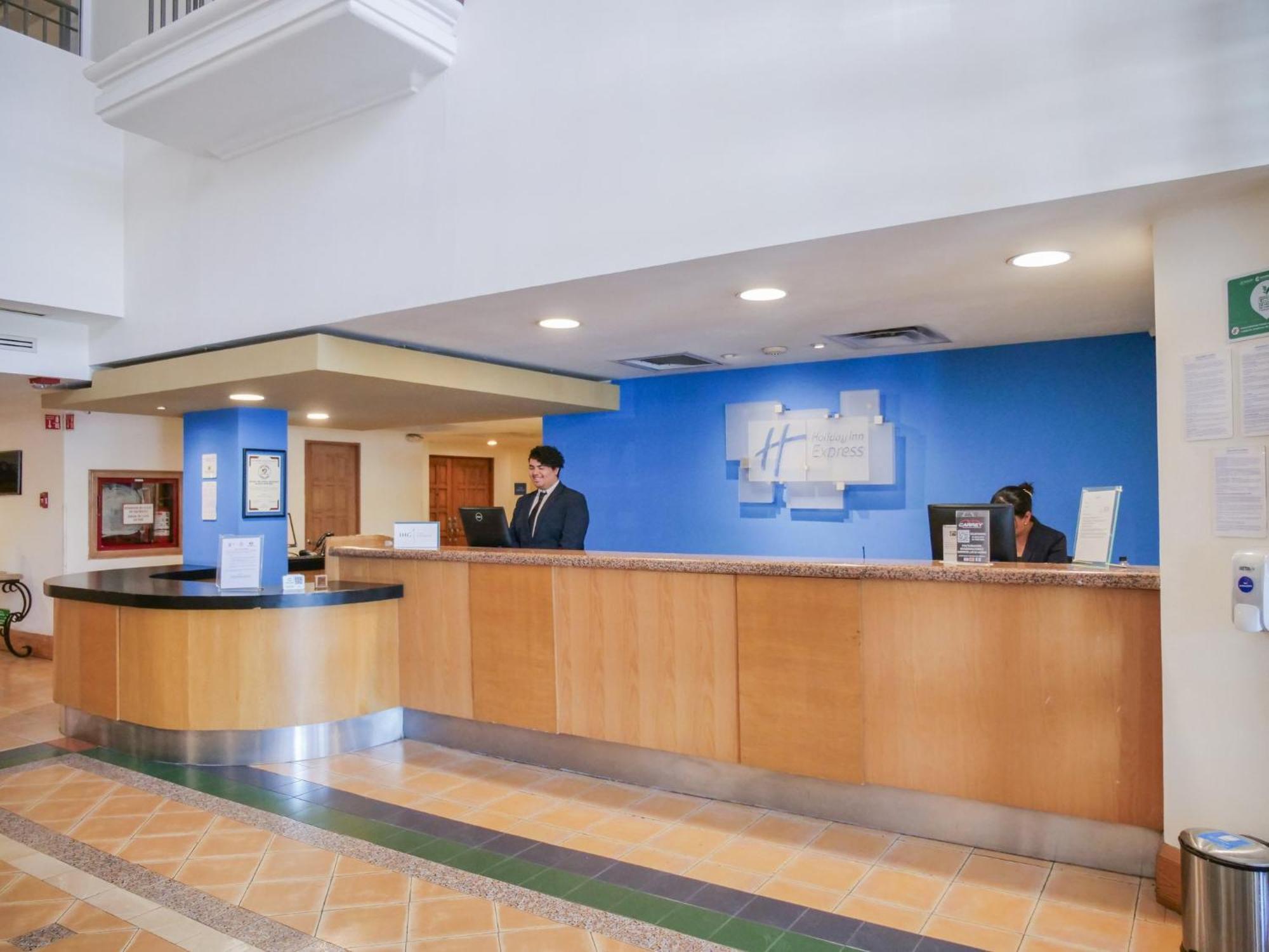 Holiday Inn Express Monterrey Galerias-San Jeronimo By Ihg Bagian luar foto