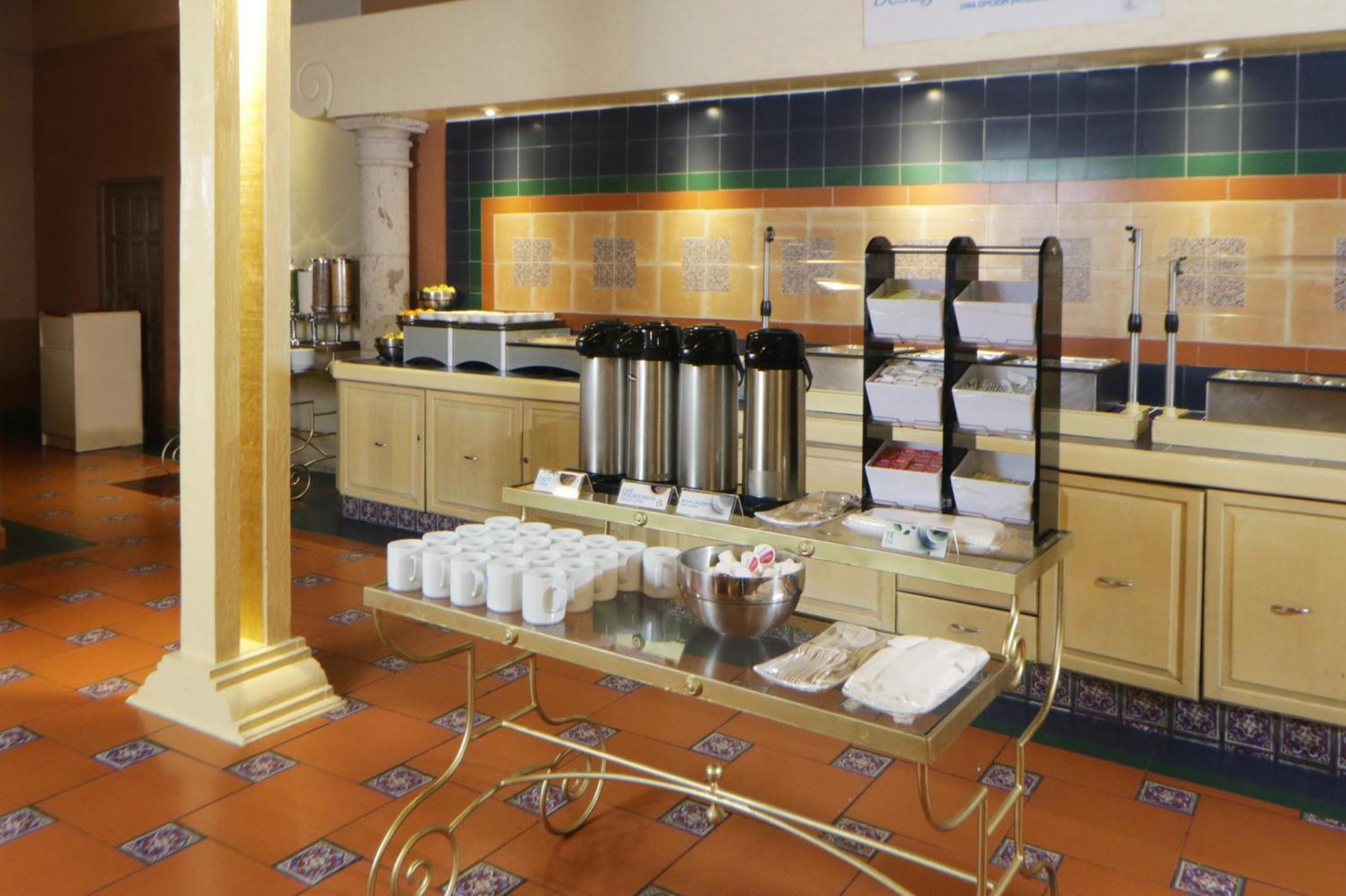 Holiday Inn Express Monterrey Galerias-San Jeronimo By Ihg Bagian luar foto